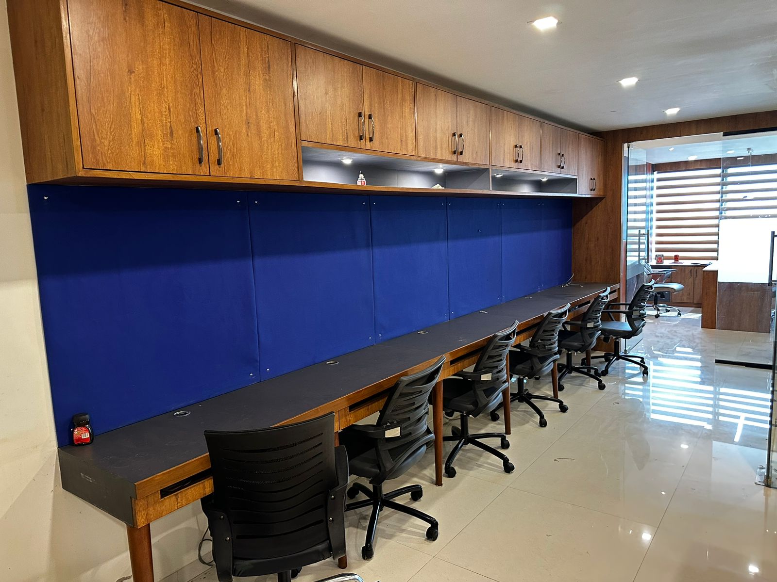 1016 Sq. Ft. Commercial Office for Rent in Thaltej Ahmedabad - Media 7