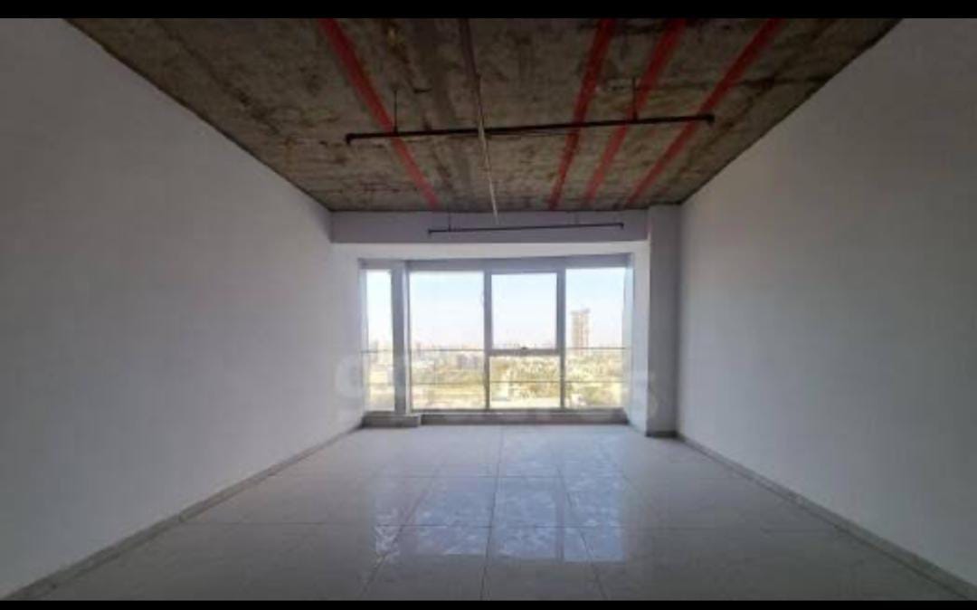 980 Sq. Ft. Commercial Office for Rent in Sindhu Bhavan Road Ahmedabad - Media 2