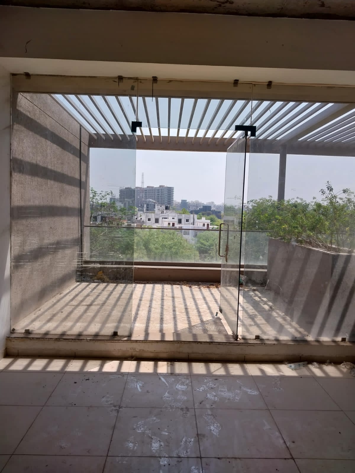 1405 Sq. Ft. Commercial Office for Rent in Thaltej Ahmedabad - Media 2