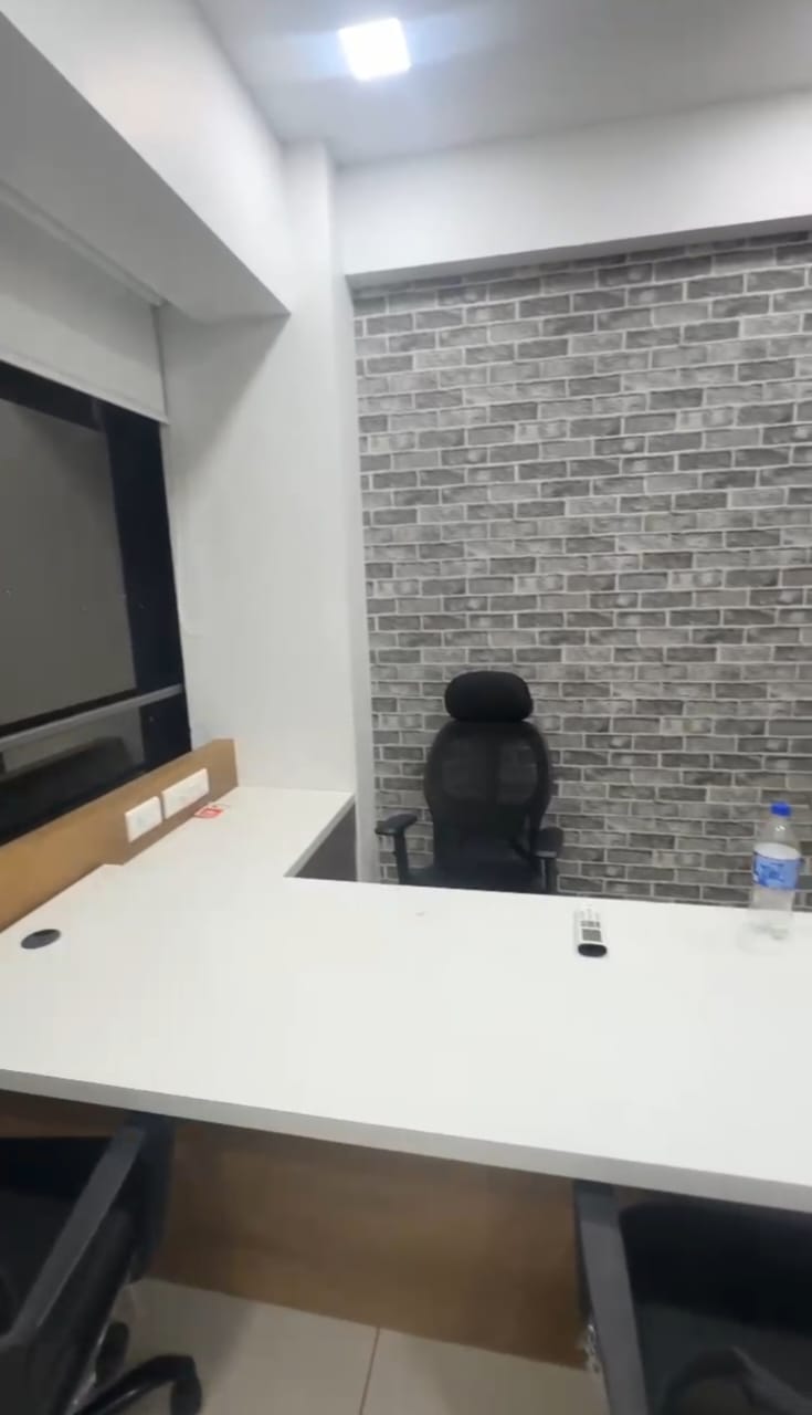 521 Sq. Ft. Commercial Office for Rent in Prahladnagar Ahmedabad - Media 3