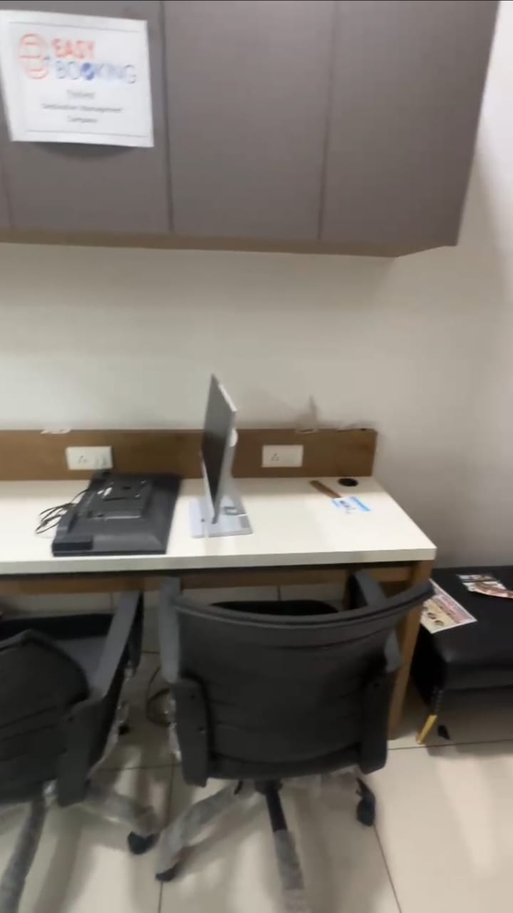 521 Sq. Ft. Commercial Office for Rent in Prahladnagar Ahmedabad