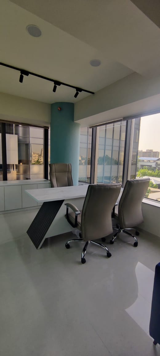 921 Sq. Ft. Commercial Office for Rent in Thaltej Ahmedabad - Media 17