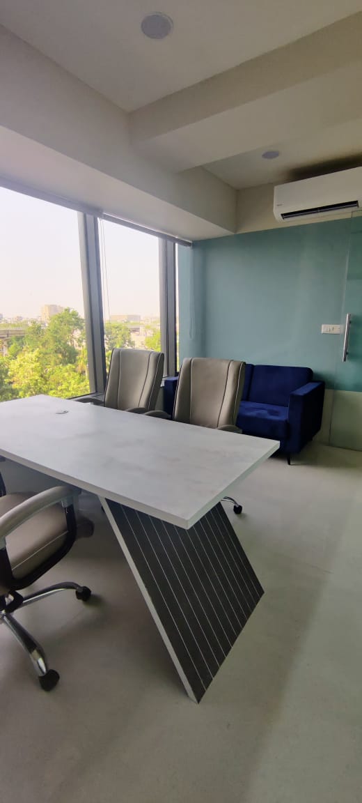 921 Sq. Ft. Commercial Office for Rent in Thaltej Ahmedabad - Media 15