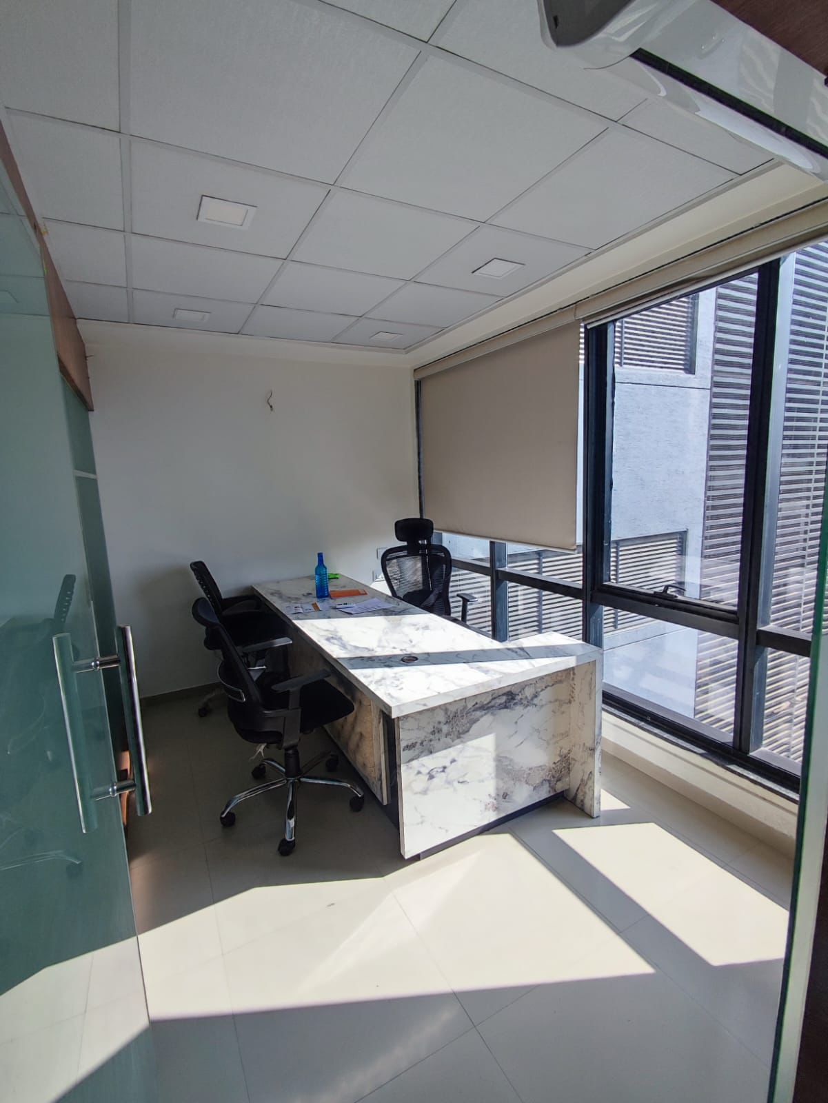 765 Sq. Ft. Commercial Office for Rent in Iscon Ambli Road Ahmedabad - Media 2
