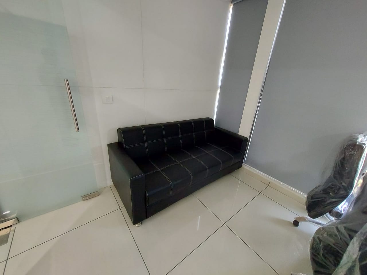 1556 Sq. Ft. Commercial Office for Rent in Vastrapur Ahmedabad - Media 20