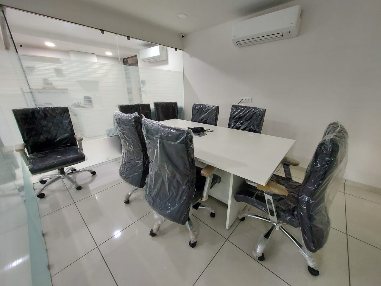1556 Sq. Ft. Commercial Office for Rent in Vastrapur Ahmedabad - Media 14