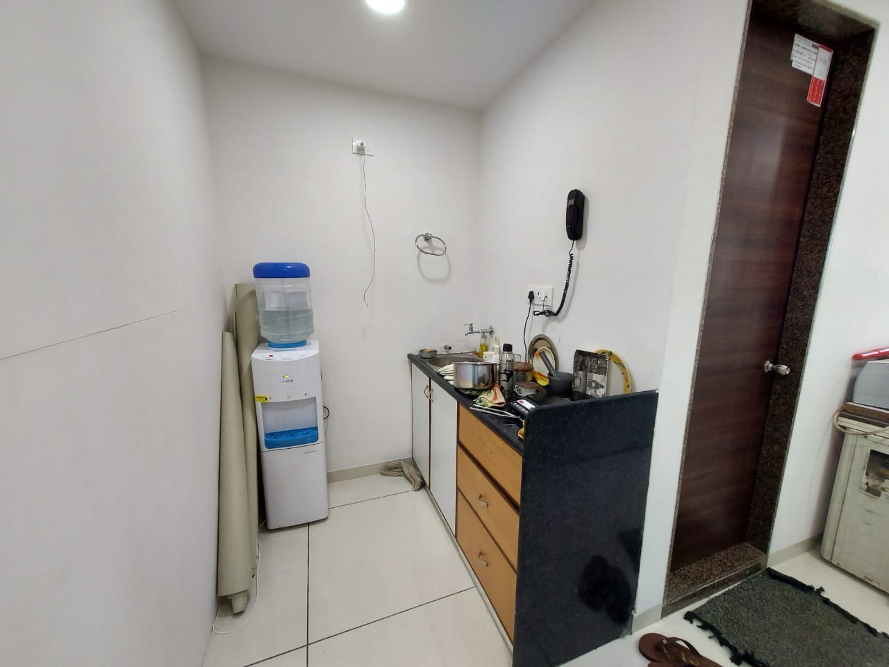1556 Sq. Ft. Commercial Office for Rent in Vastrapur Ahmedabad - Media 9