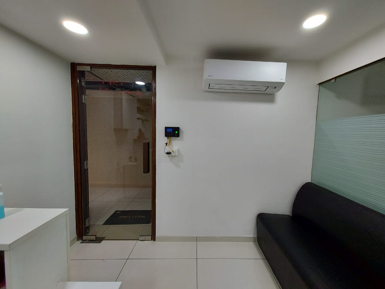 1556 Sq. Ft. Commercial Office for Rent in Vastrapur Ahmedabad - Media 5
