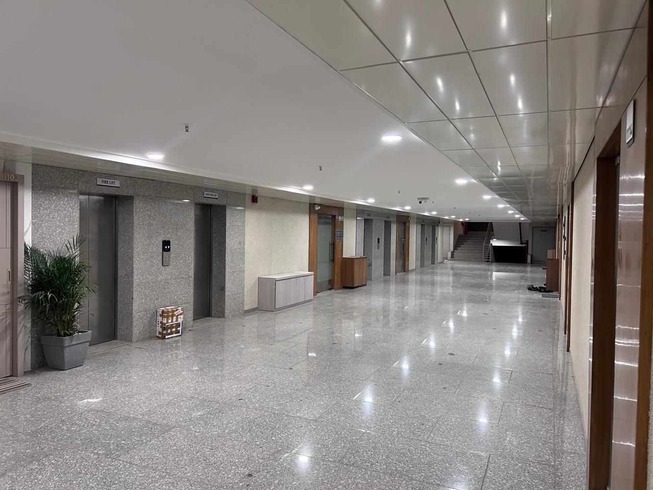 1415 Sq. Ft. Commercial Office for Rent in Iscon Ambli Road Ahmedabad - Media 4