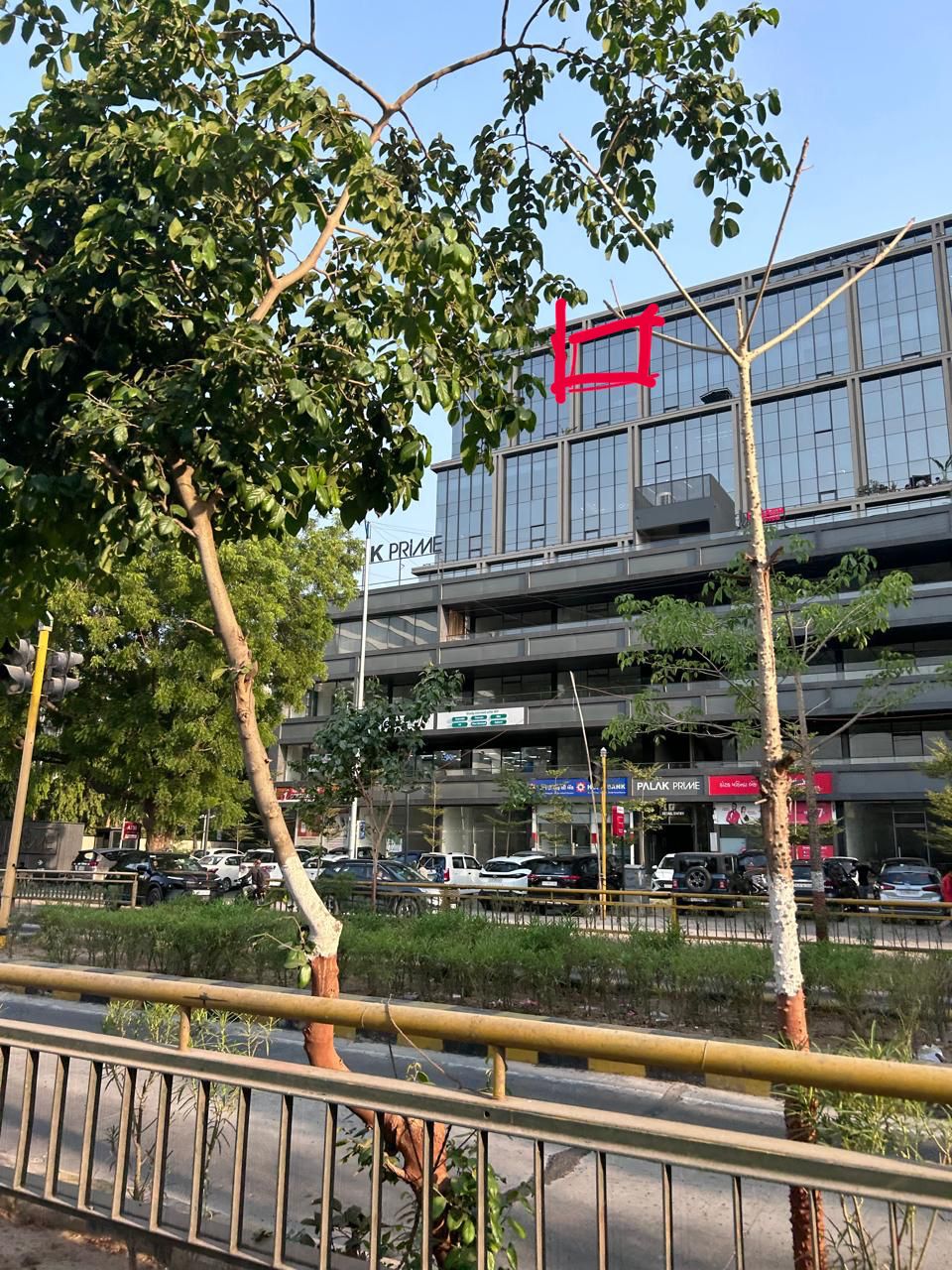 1415 Sq. Ft. Commercial Office for Rent in Iscon Ambli Road Ahmedabad - Media 10