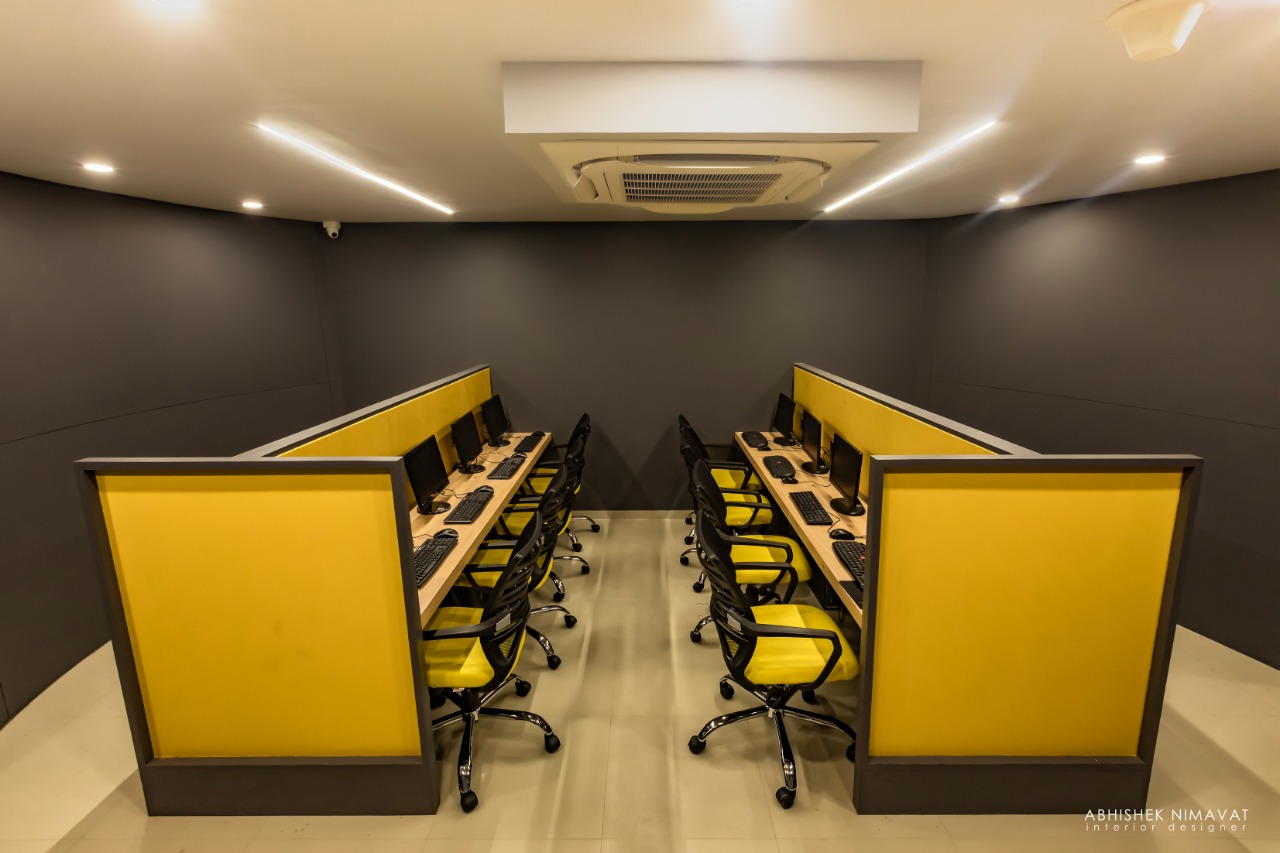 1255 Sq. Ft. Commercial Office for Rent in Iscon Ambli Road Ahmedabad - Media 20