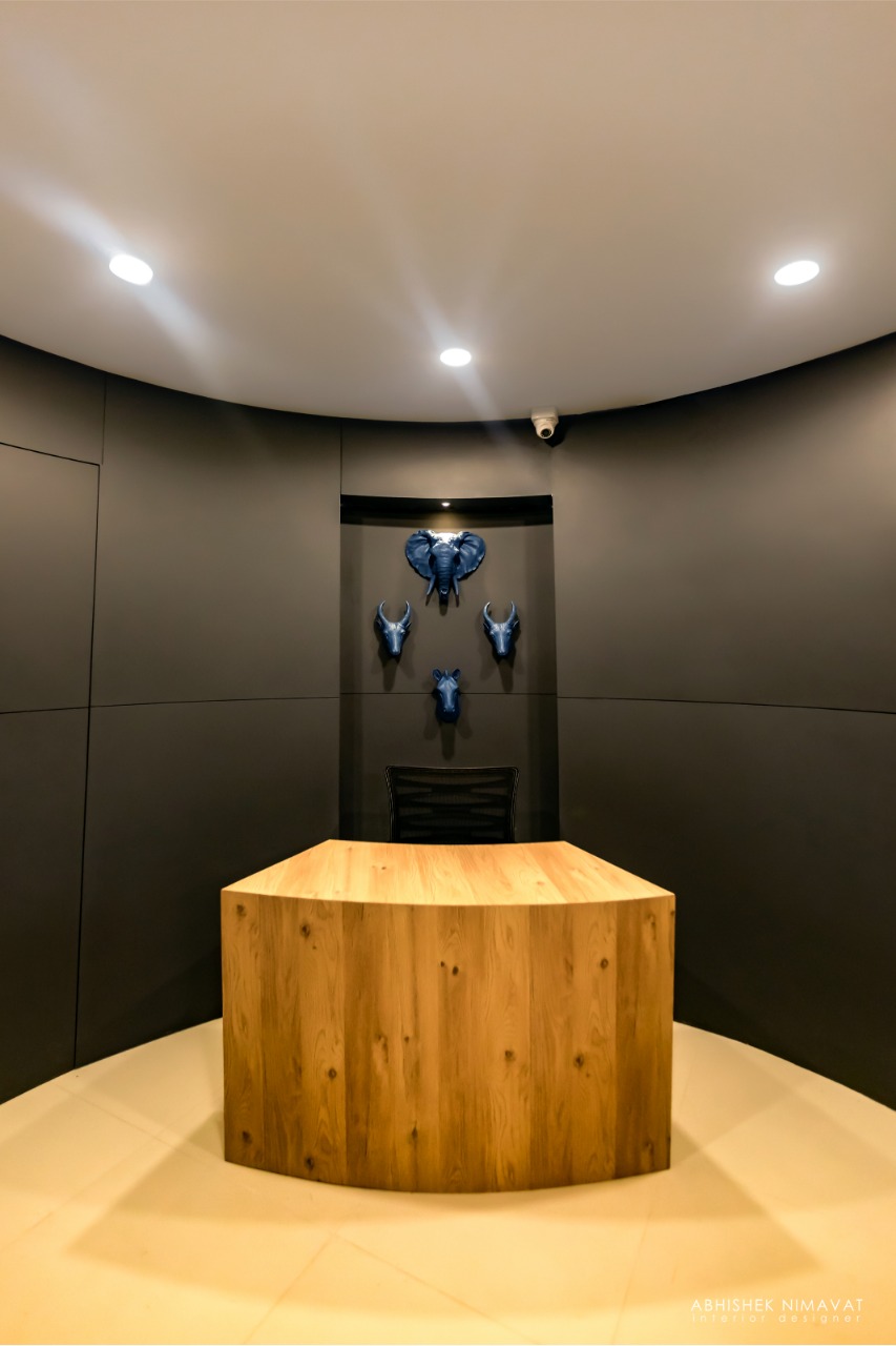 1255 Sq. Ft. Commercial Office for Rent in Iscon Ambli Road Ahmedabad - Media 16
