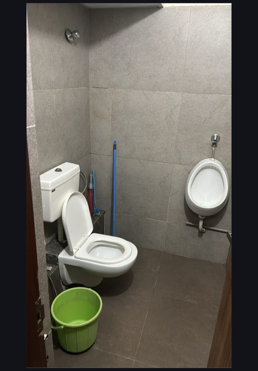 1660 Sq. Ft. Commercial Office for Rent in Jodhpur Ahmedabad - Media 10