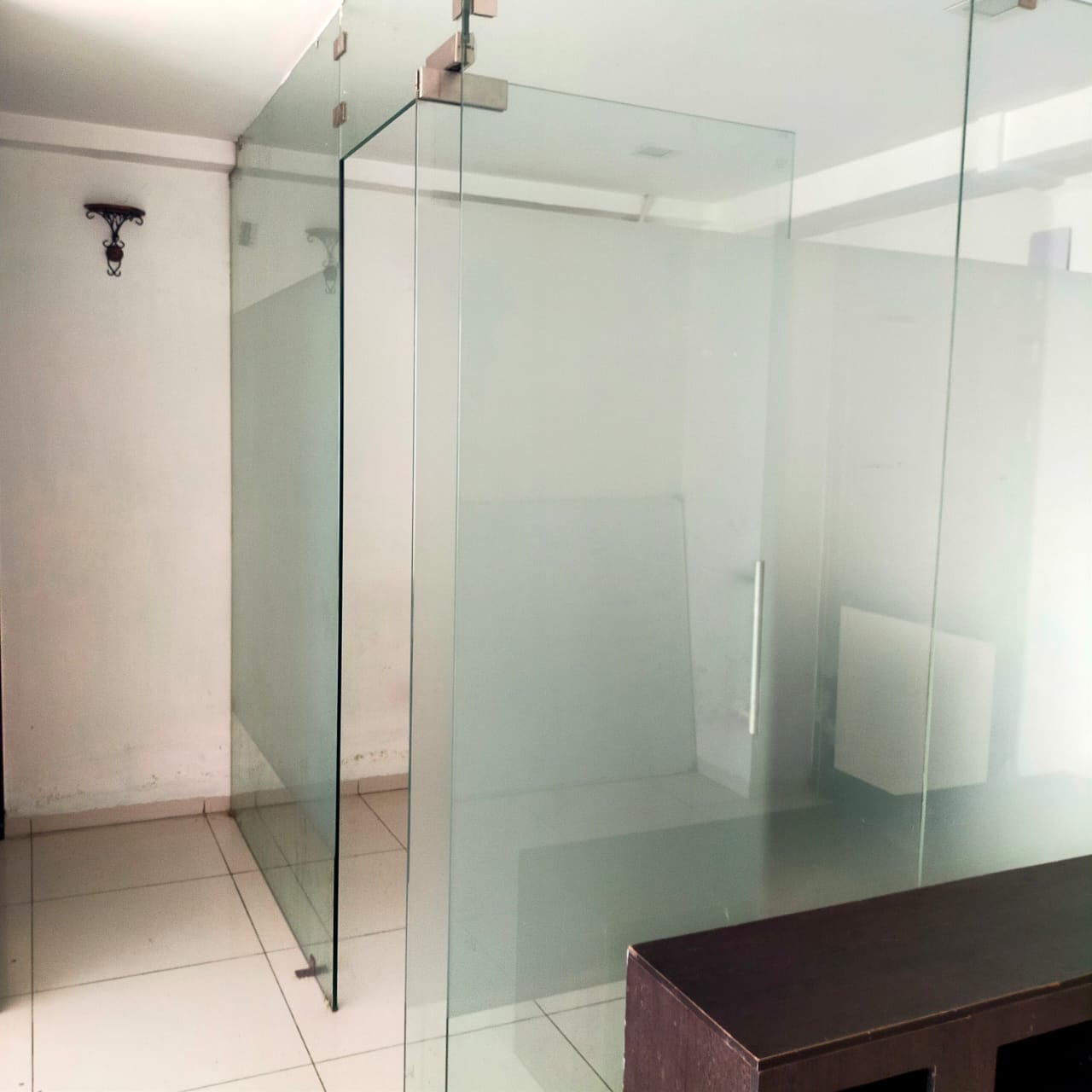 685 Sq. Ft. Commercial Office for Rent in Sg Highway Ahmedabad