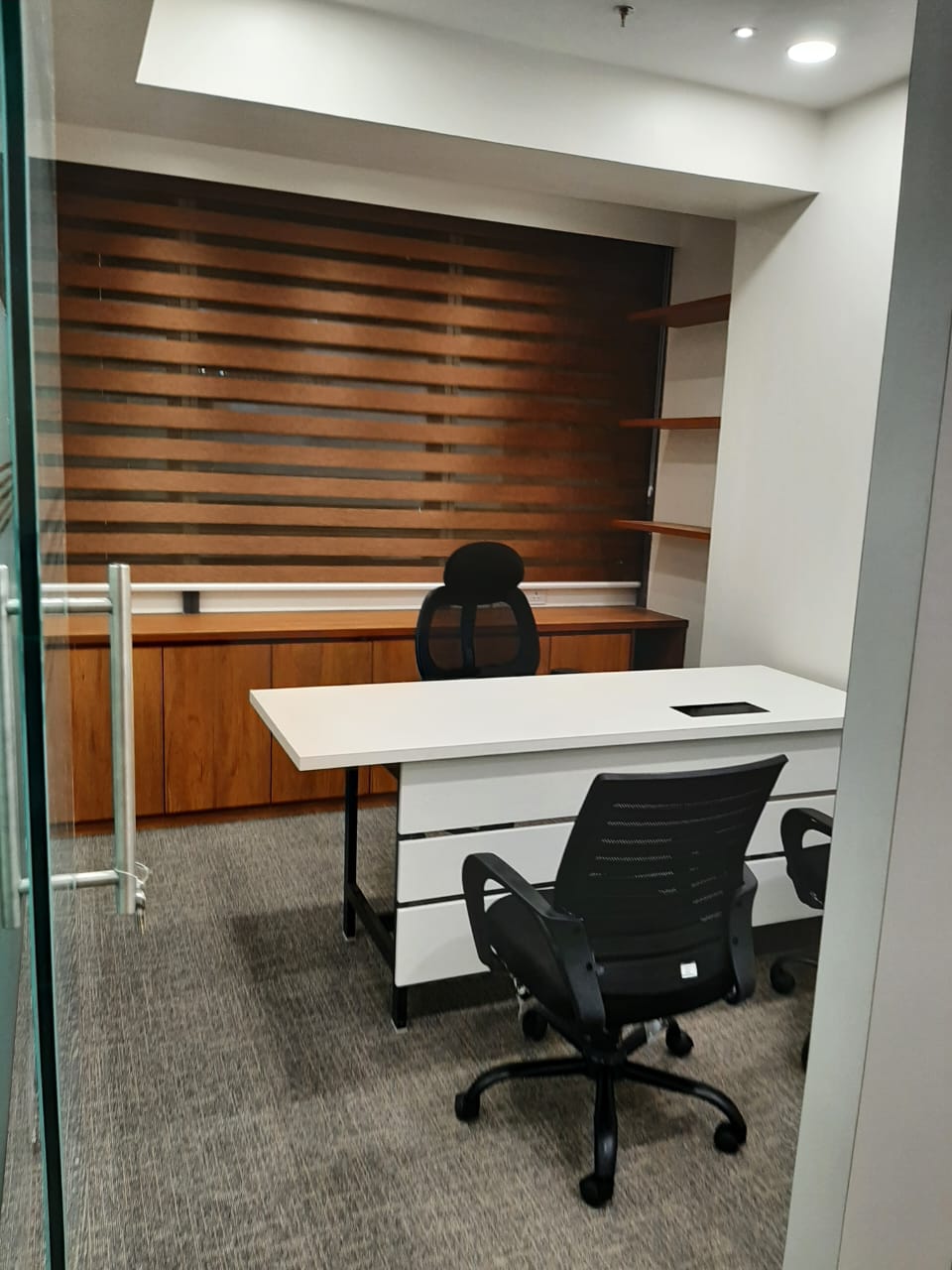 1180 Sq. Ft. Commercial Office for Rent in Makarba Ahmedabad - Media 5
