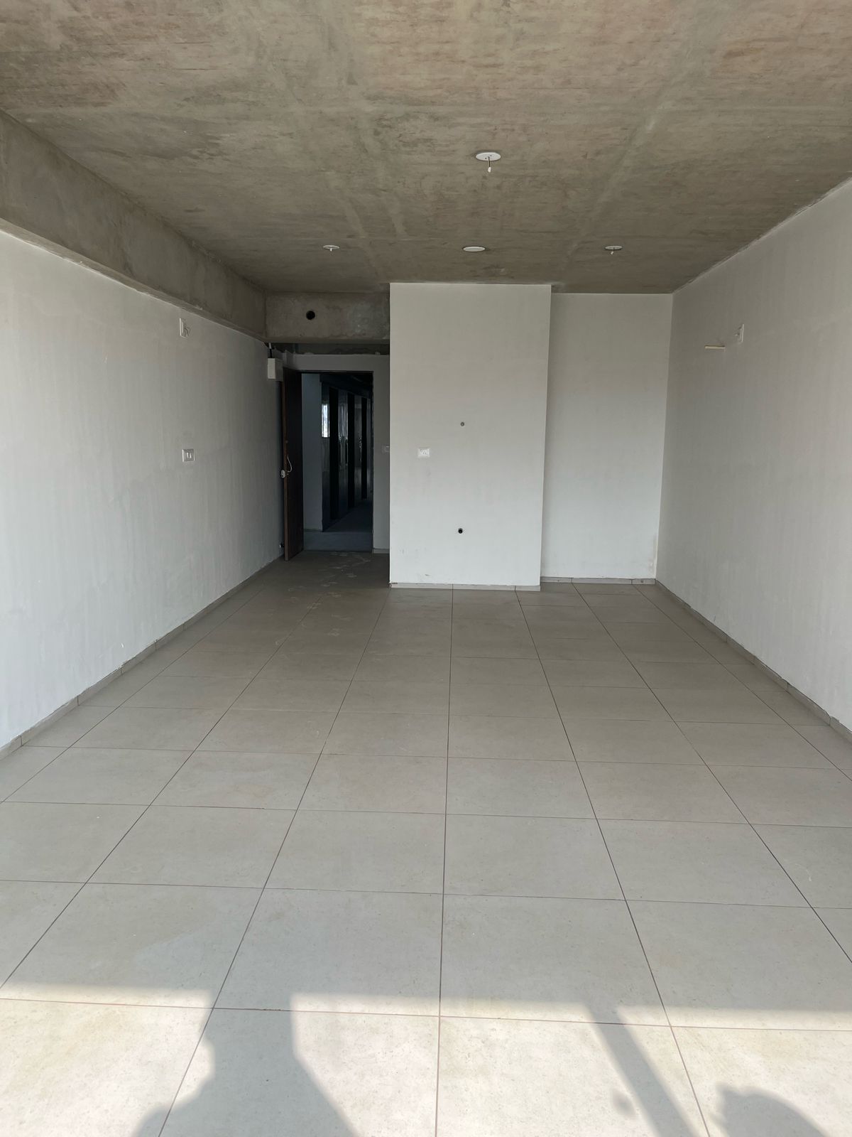 875 Sq. Ft. Commercial Office for Rent in Sola Ahmedabad - Media 4