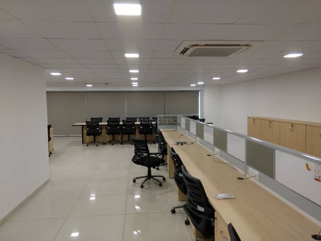 2550 Sq. Ft. Commercial Office for Rent in Prahladnagar Ahmedabad - Media 2