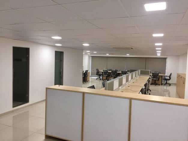 2550 Sq. Ft. Commercial Office for Rent in Prahladnagar Ahmedabad - Media 6