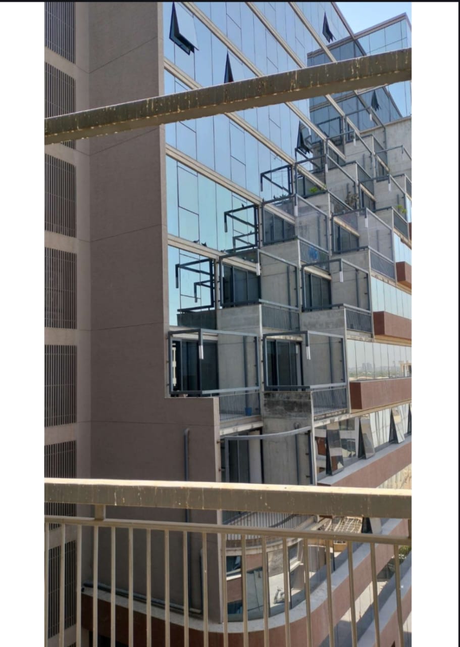 760 Sq. Ft. Commercial Office for Rent in Sg Highway Ahmedabad - Media 6