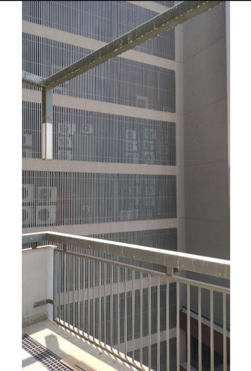 760 Sq. Ft. Commercial Office for Rent in Sg Highway Ahmedabad - Media 8