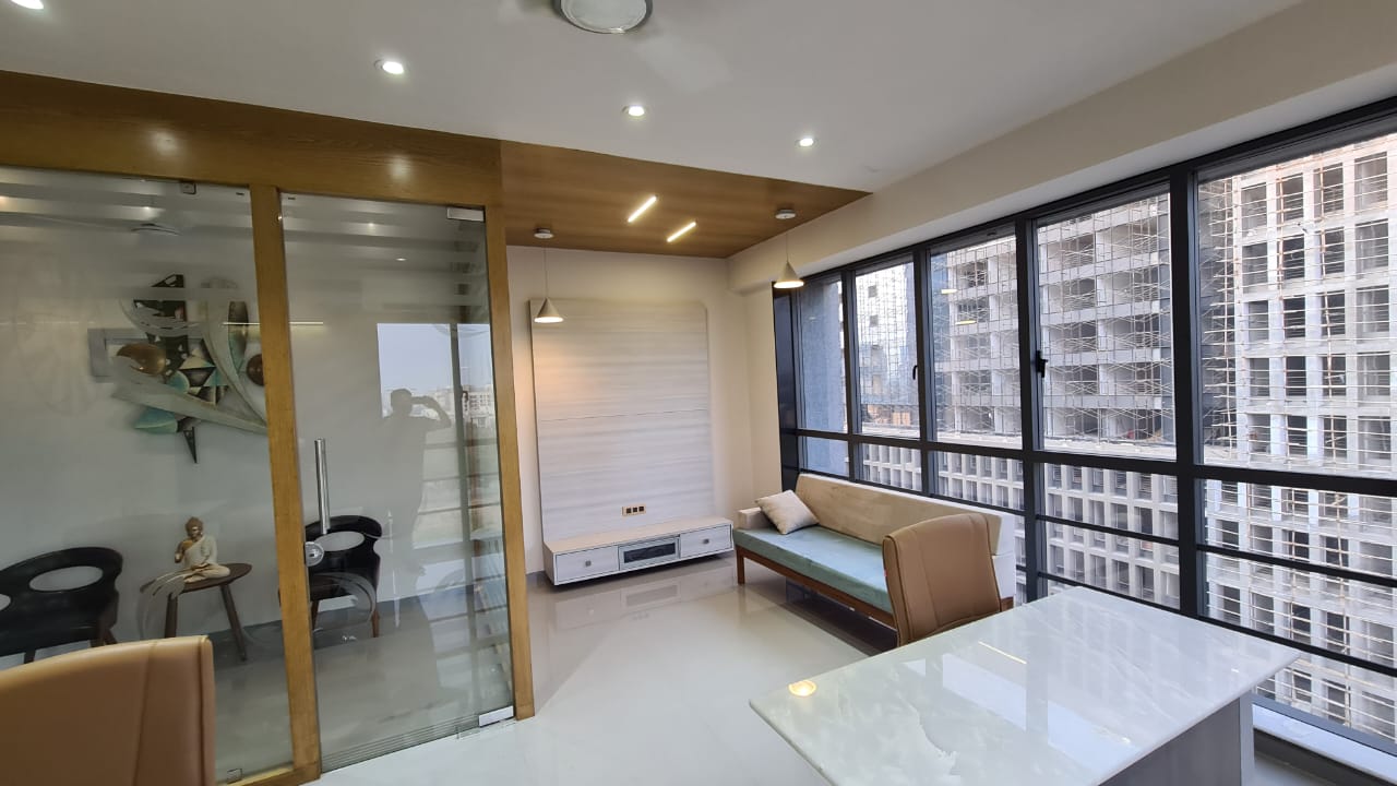 900 Sq. Ft. Commercial Office for Rent in Thaltej Ahmedabad - Media 3