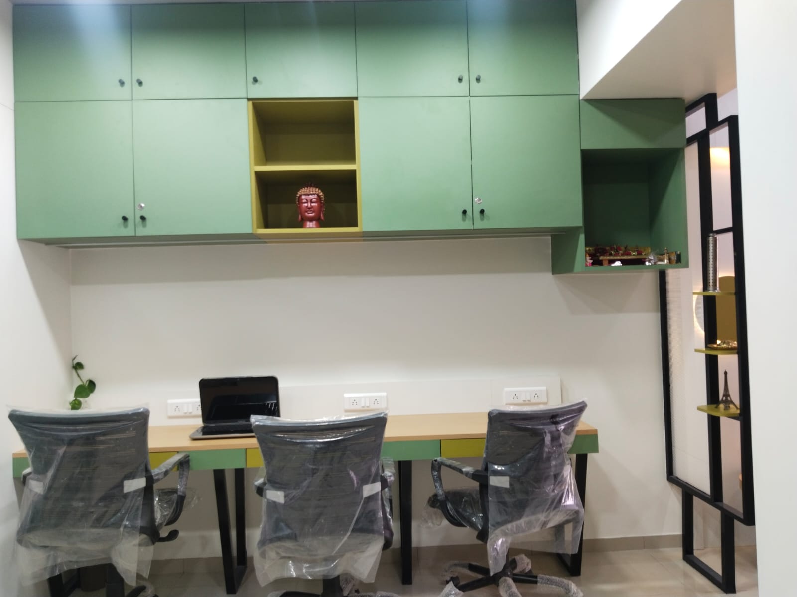 700 Sq. Ft. Commercial Office for Rent in Rajpath Club Road Ahmedabad - Media 14