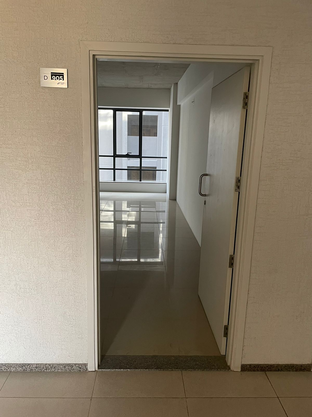 590 Sq. Ft. Commercial Office for Rent in Makarba Ahmedabad - Media 6
