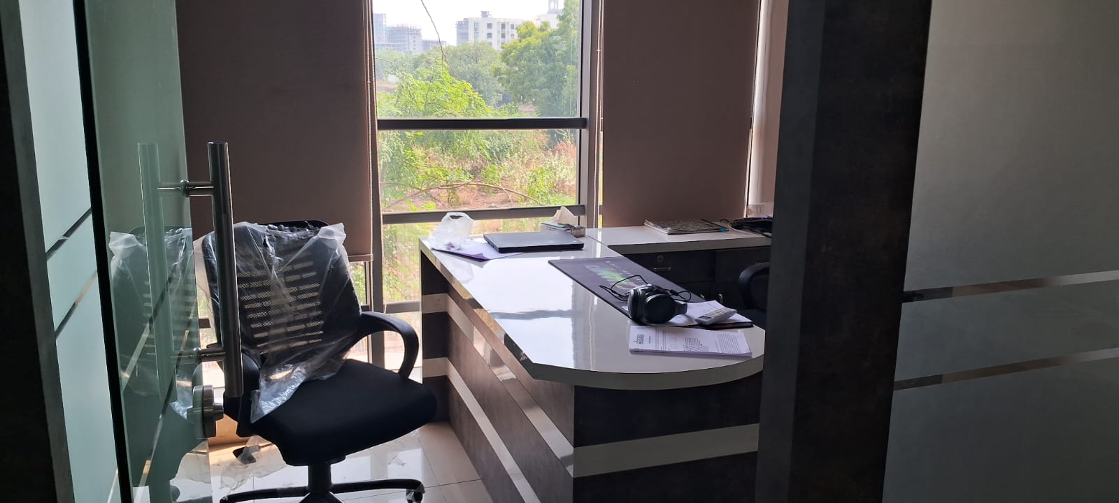600 Sq. Ft. Commercial Office for Rent in Makarba Ahmedabad - Media 8