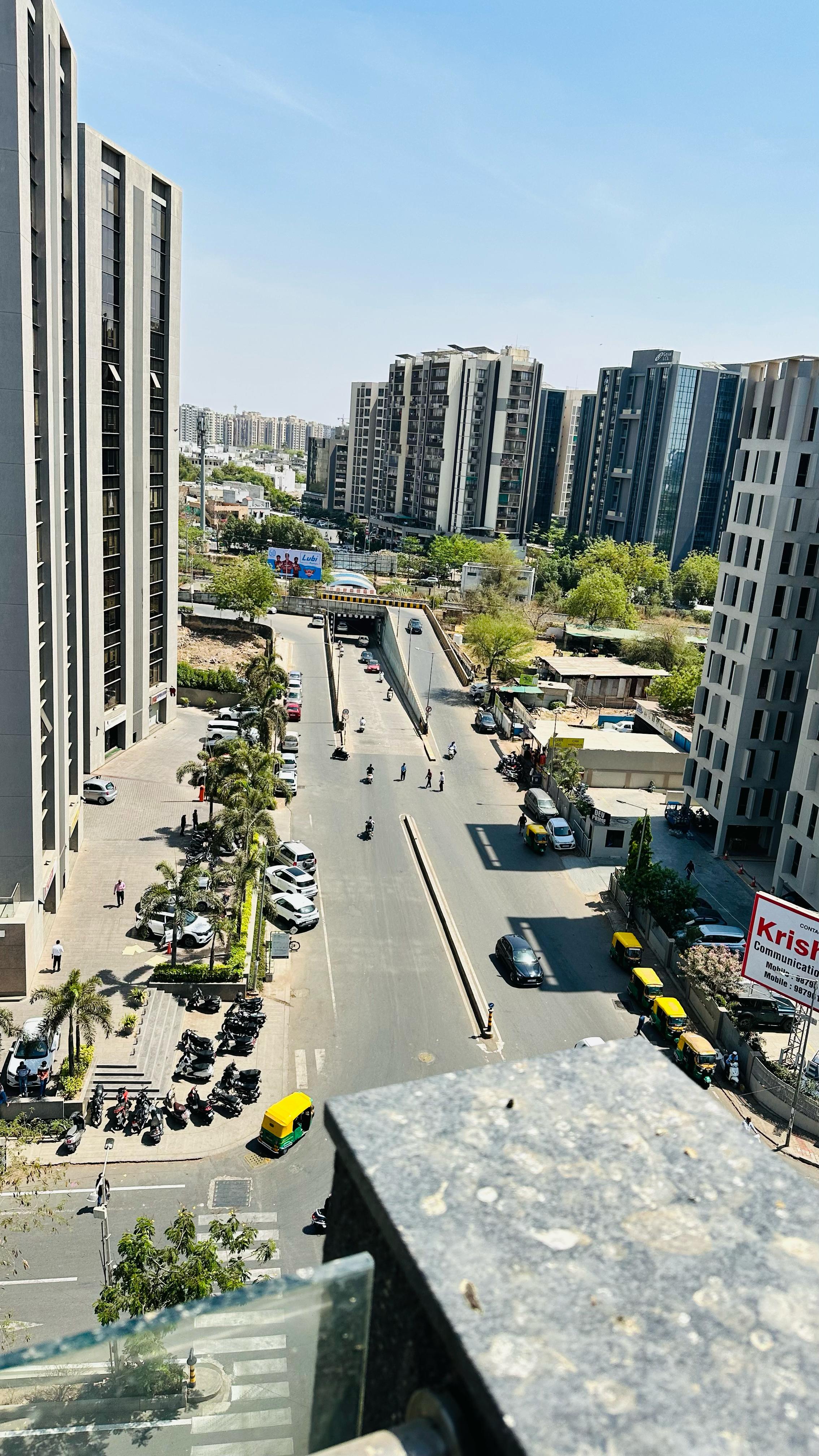 1475 Sq. Ft. Commercial Office for Rent in Prahladnagar Ahmedabad - Media 17