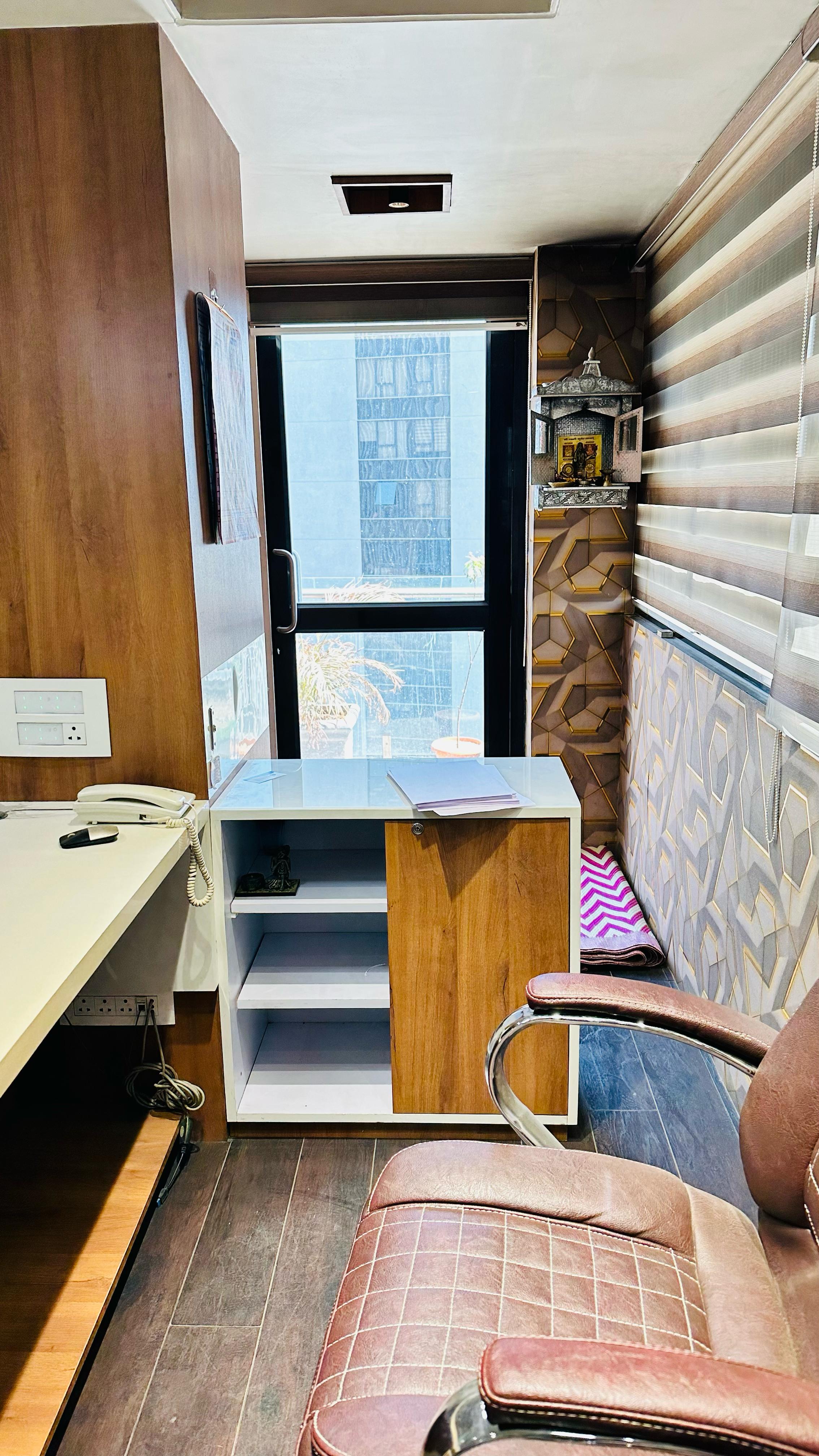 1475 Sq. Ft. Commercial Office for Rent in Prahladnagar Ahmedabad - Media 8
