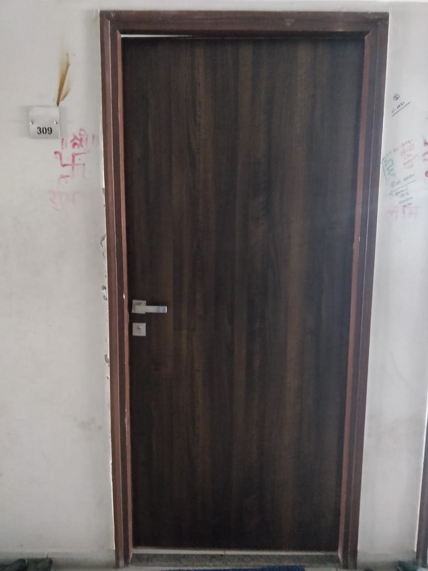 710 Sq. Ft. Commercial Office for Rent in Jodhpur Ahmedabad - Media 2