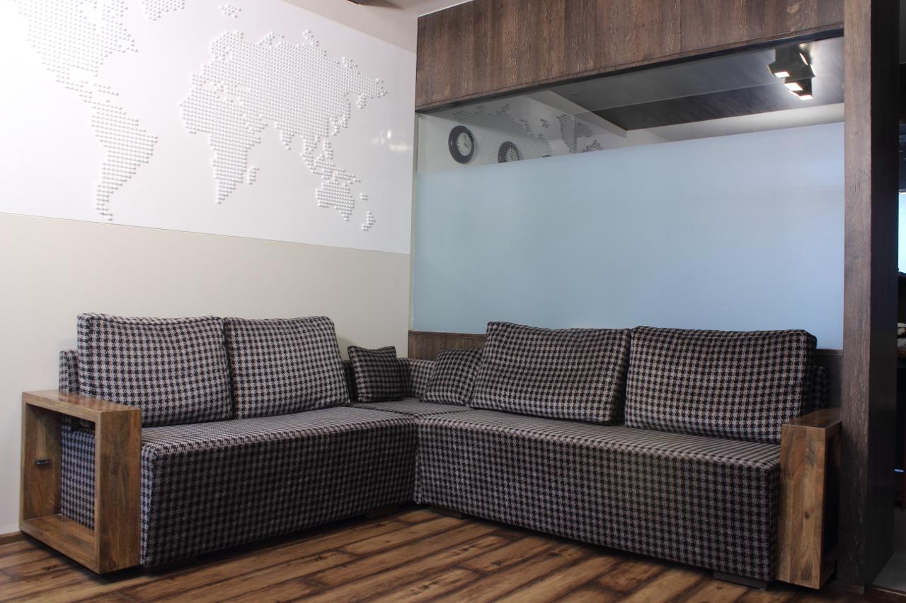 1100 Sq. Ft. Commercial Office for Rent in Prahladnagar Ahmedabad - Media 2