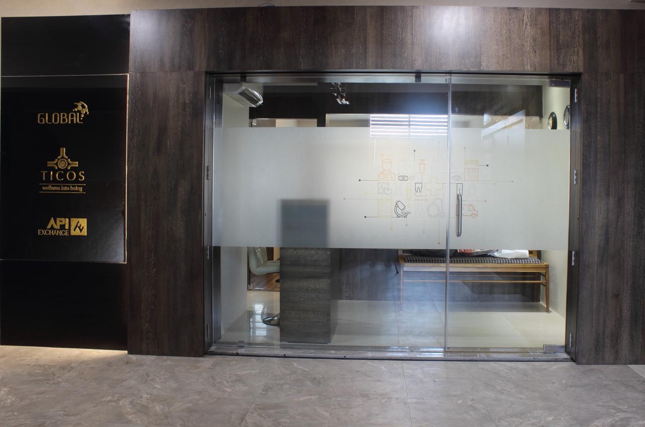 1100 Sq. Ft. Commercial Office for Rent in Prahladnagar Ahmedabad - Media 3