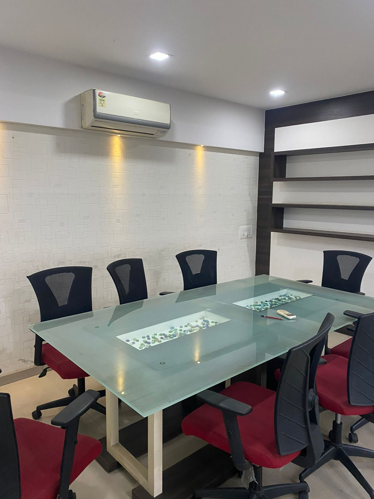 1700 Sq. Ft. Commercial Office for Rent in Sola Ahmedabad - Media 9