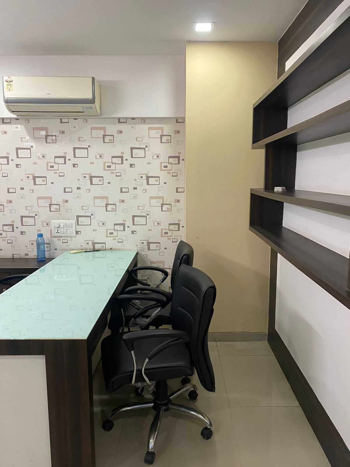 1700 Sq. Ft. Commercial Office for Rent in Sola Ahmedabad - Media 13