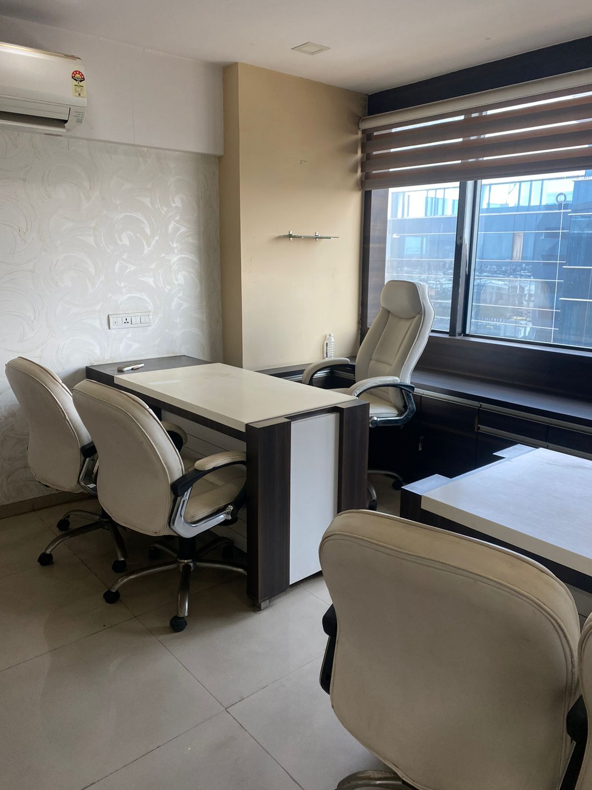 1700 Sq. Ft. Commercial Office for Rent in Sola Ahmedabad - Media 10