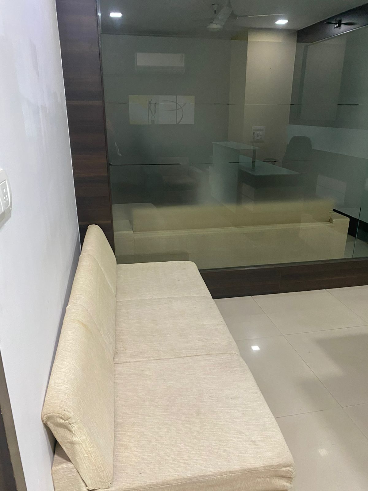 1700 Sq. Ft. Commercial Office for Rent in Sola Ahmedabad - Media 16
