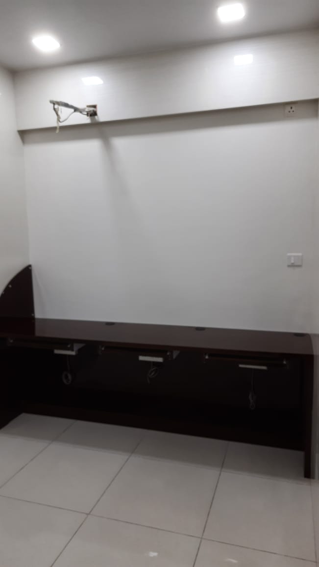 490 Sq. Ft. Commercial Office for Rent in Shyamal Cross Road Ahmedabad - Media 17