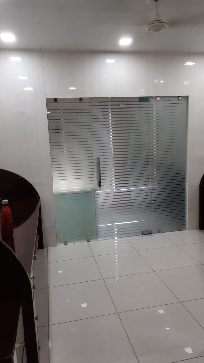 490 Sq. Ft. Commercial Office for Rent in Shyamal Cross Road Ahmedabad - Media 15