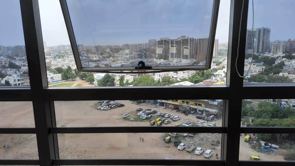 490 Sq. Ft. Commercial Office for Rent in Shyamal Cross Road Ahmedabad - Media 14