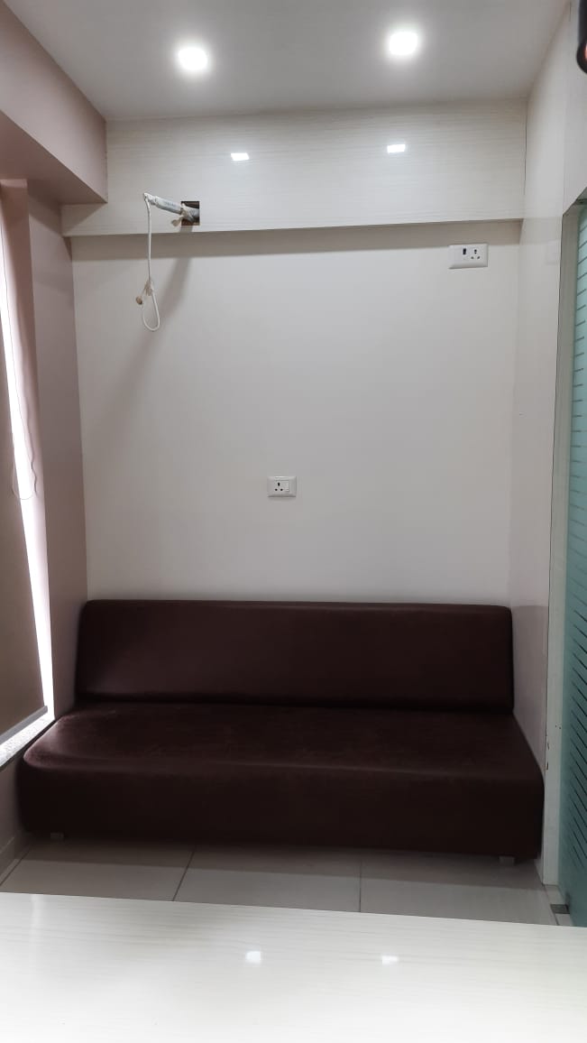 490 Sq. Ft. Commercial Office for Rent in Shyamal Cross Road Ahmedabad - Media 8