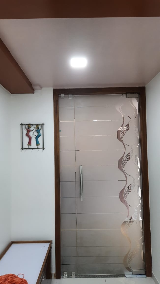 490 Sq. Ft. Commercial Office for Rent in Shyamal Cross Road Ahmedabad - Media 5