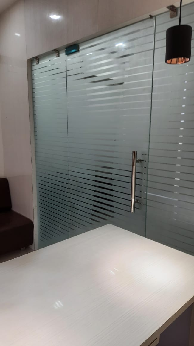 490 Sq. Ft. Commercial Office for Rent in Shyamal Cross Road Ahmedabad - Media 4