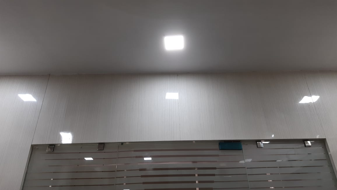 490 Sq. Ft. Commercial Office for Rent in Shyamal Cross Road Ahmedabad - Media 3