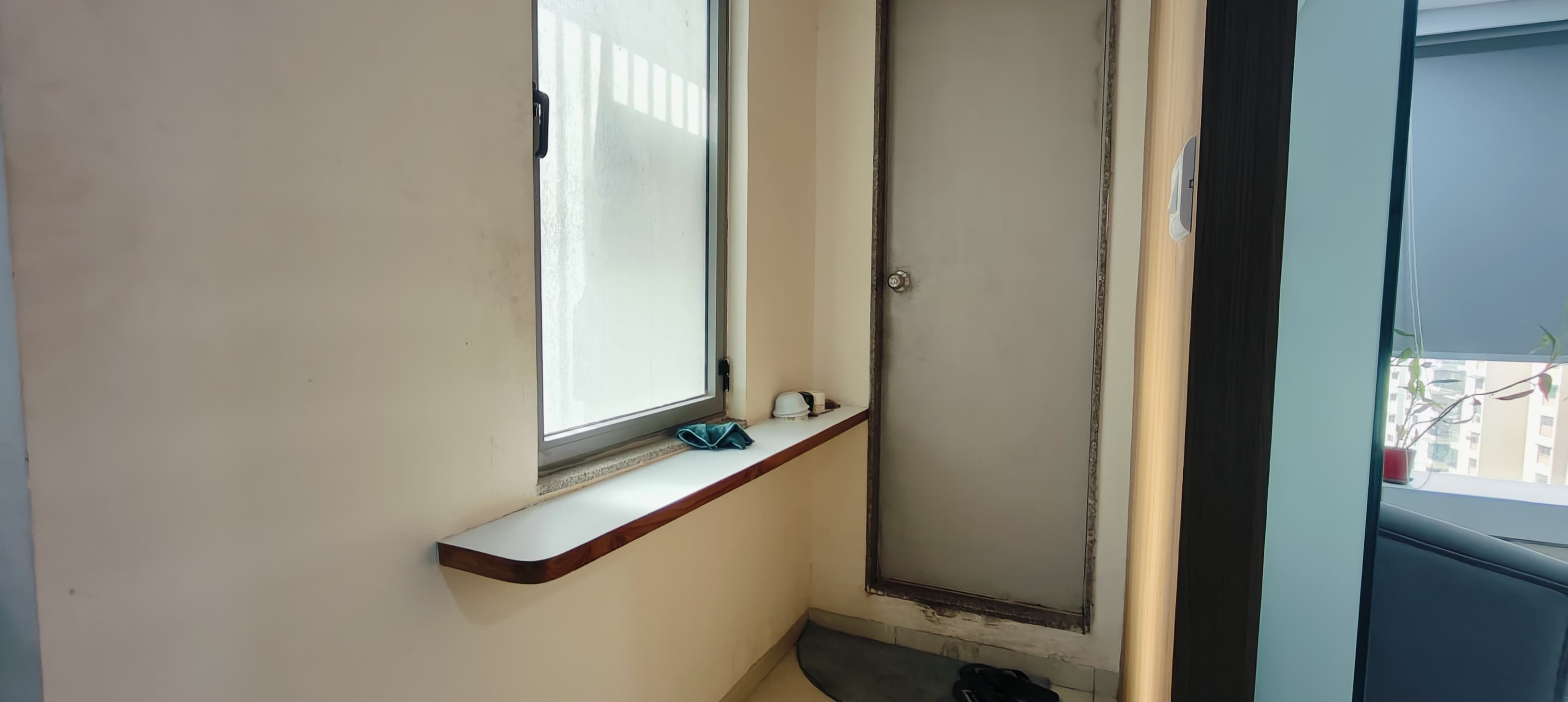 1150 Sq. Ft. Commercial Office for Rent in Shyamal Cross Road Ahmedabad - Media 2
