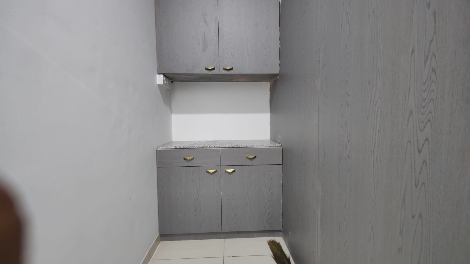 1200 Sq. Ft. Commercial Office for Rent in Sg Highway Ahmedabad - Media 7