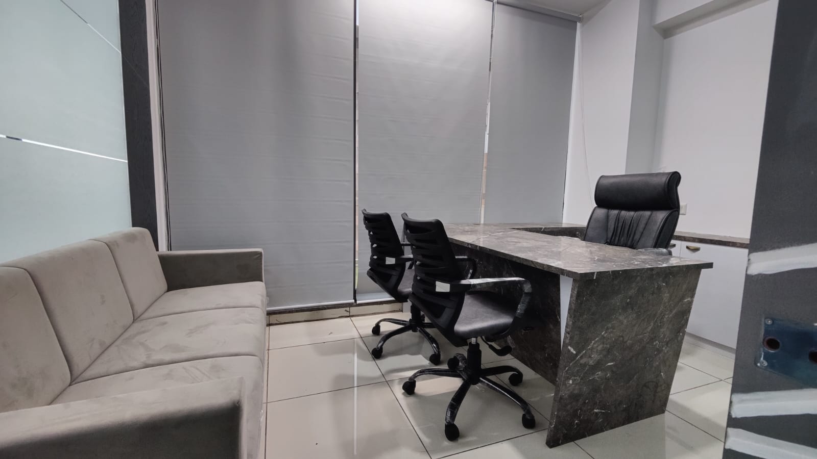 1200 Sq. Ft. Commercial Office for Rent in Sg Highway Ahmedabad - Media 10