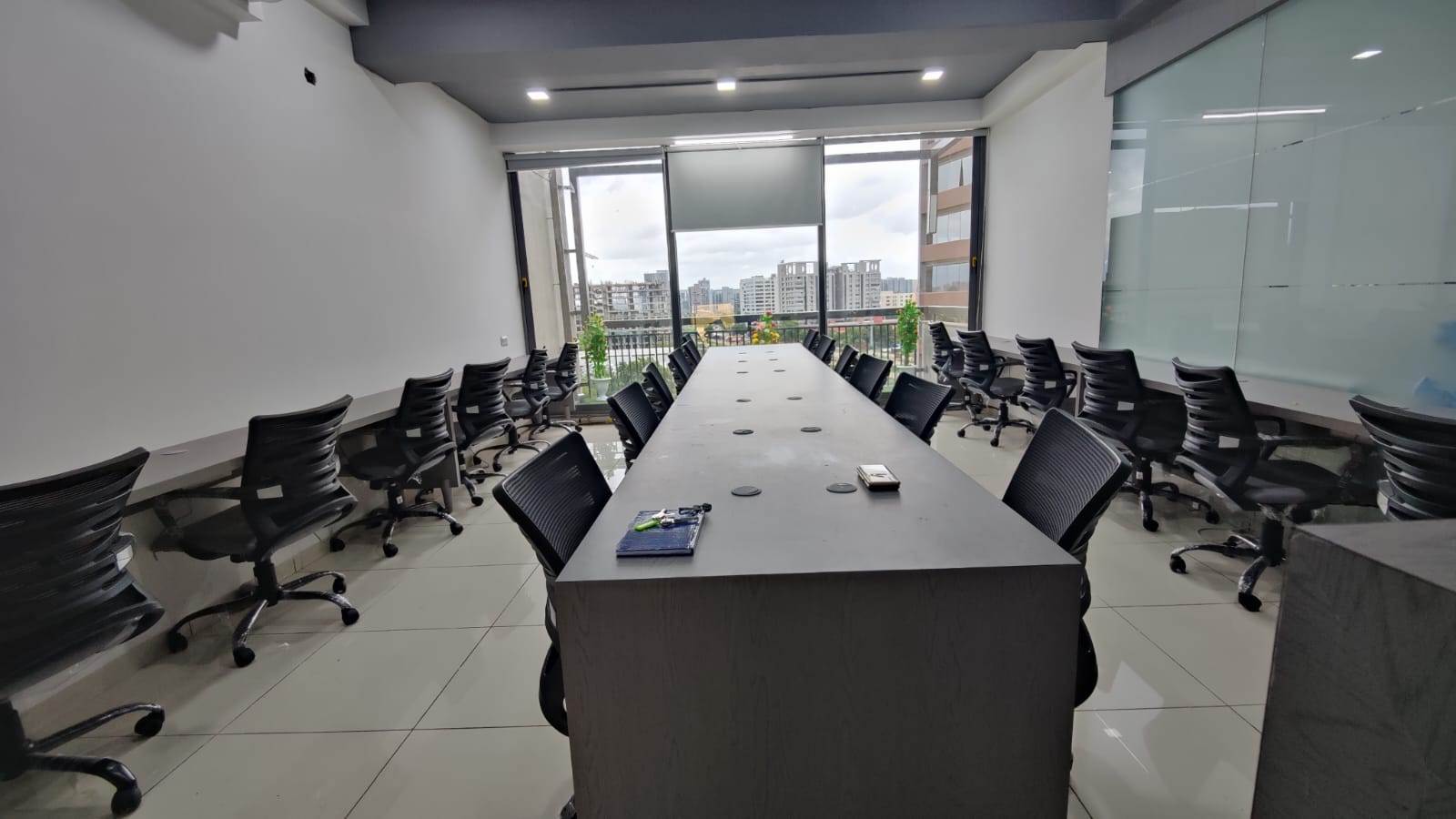 1200 Sq. Ft. Commercial Office for Rent in Sg Highway Ahmedabad - Media 13
