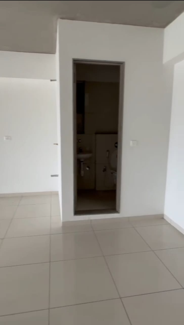 1150 Sq. Ft. Commercial Office for Rent in Ashram Road Ahmedabad - Media 6