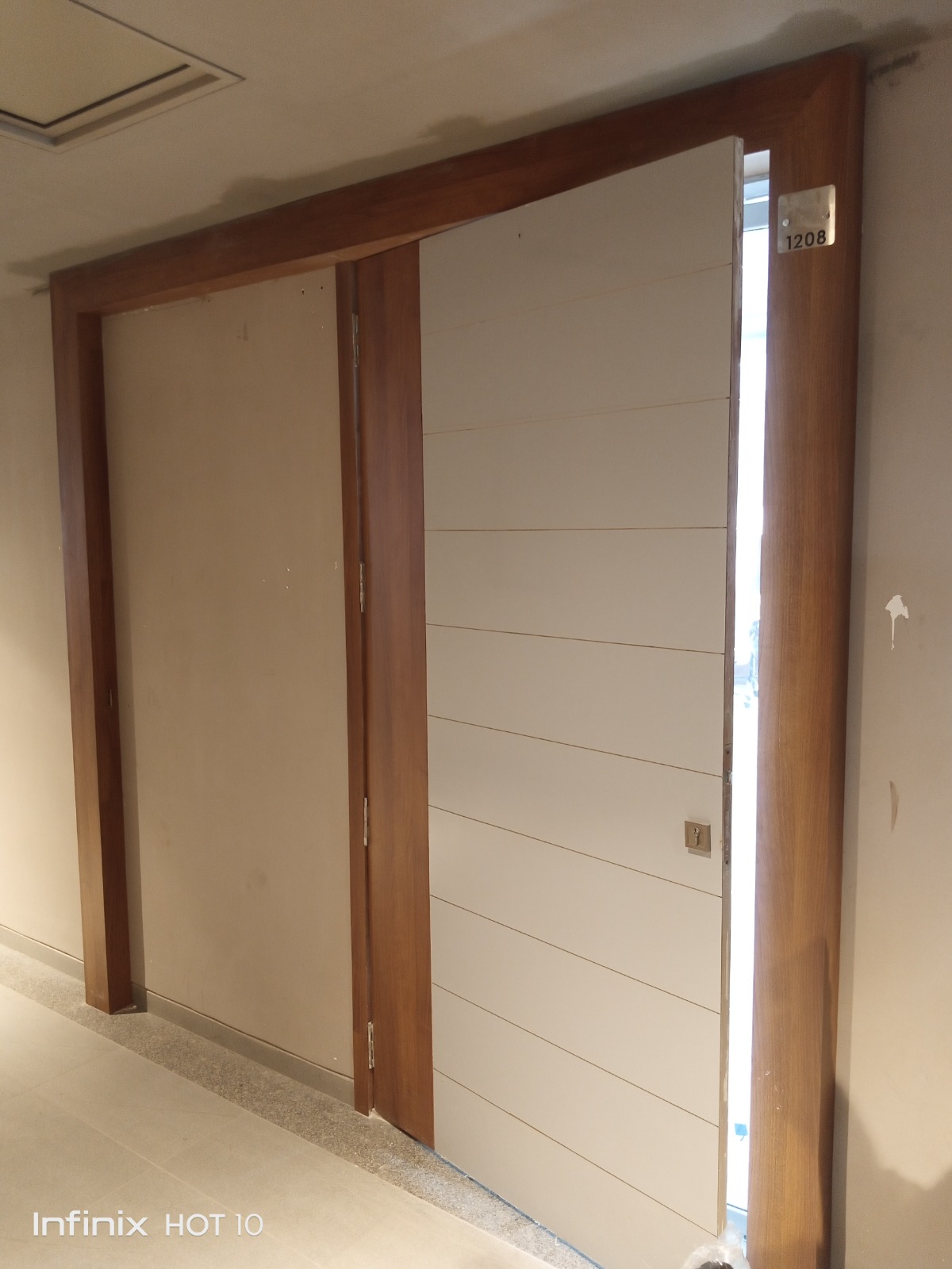 790 Sq. Ft. Commercial Office for Rent in Ashram Road Ahmedabad - Media 6